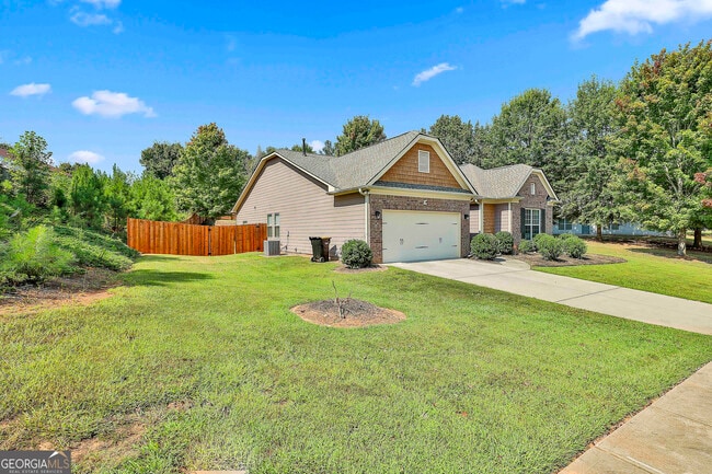 Photo - 205 Inverness Ave