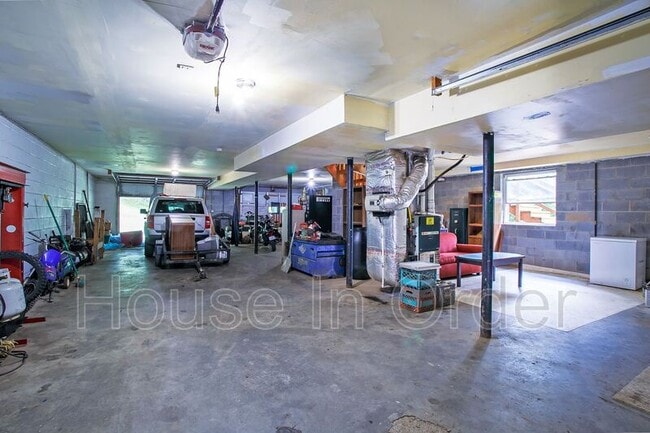 Photo - 561 Bee Tree Rd