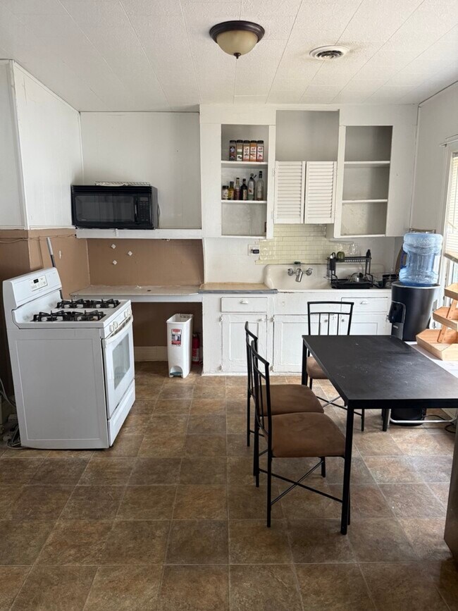 114 15th St Unit 3