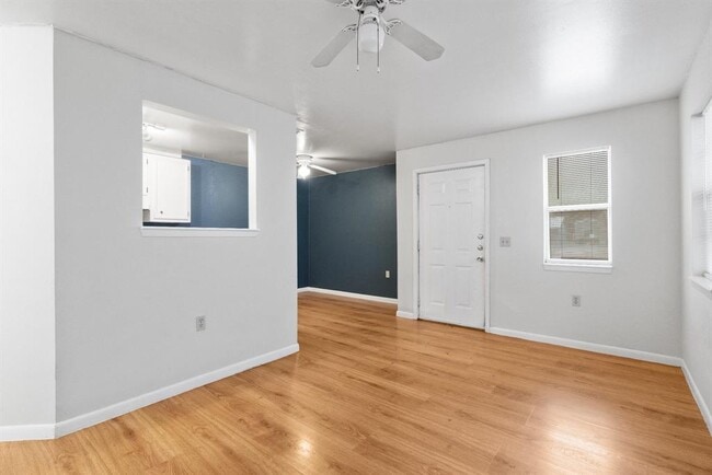 Photo - 1304 Delano St
