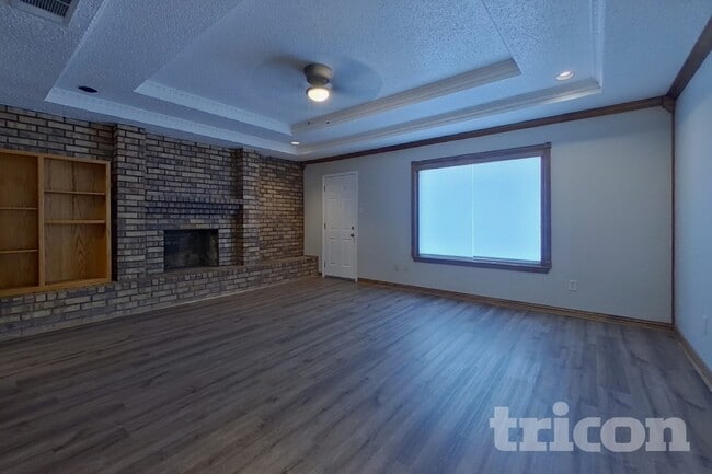 Photo - 509 Live Oak Dr