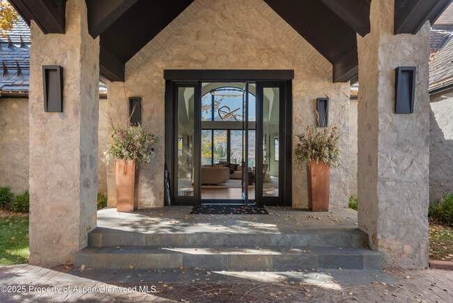 Photo - 75 McLain Ct