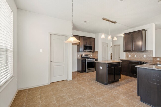 Photo - 5907 Water Violet Ln