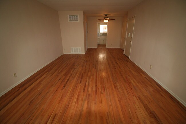 Photo - 1027 S Wooster St Unit #6