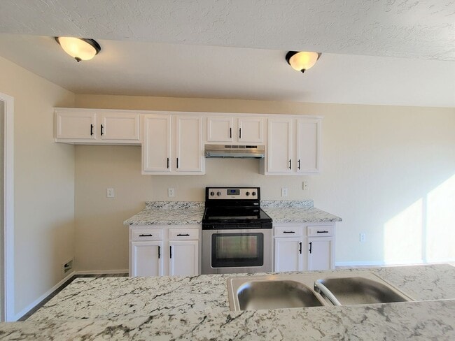 Photo - 15147 S Yava Rd