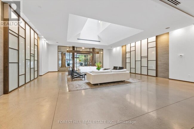 Photo - 1030 King St W Unit 202