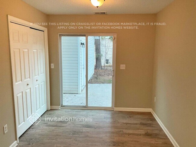 Photo - 330 Hilltop Circle Extension SW