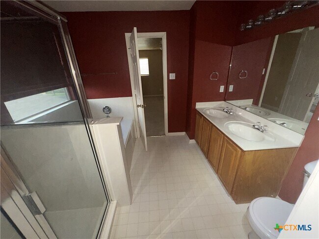 Photo - 700 Aries Ave