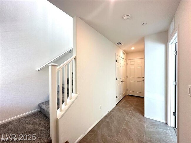 Photo - 6172 Gdn Crst St