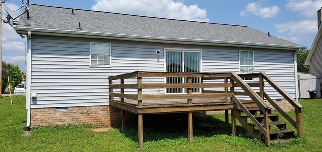 Photo - 610 N Greenwood Ext