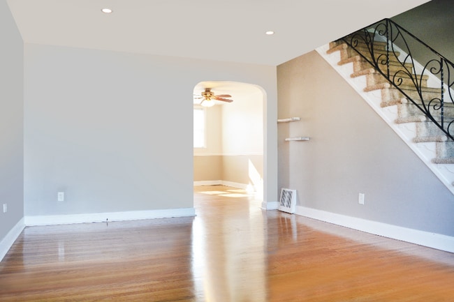 Photo - 10AZ Poplar Ave