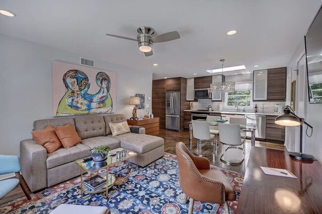 Photo - 510 Queens Rd Unit ID1331042P