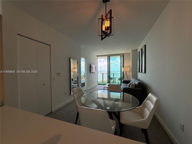 Photo - 501 NE 31st St Unidad 3005