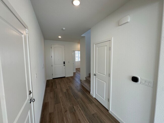 Photo - Gorgeous 5 bedroom, 3 Bath / Downstairs Bed and Bath