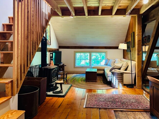 Building Photo - 705 Al Harvey Rd Rental