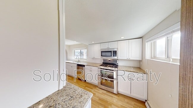 Photo - 2506 Broadway St