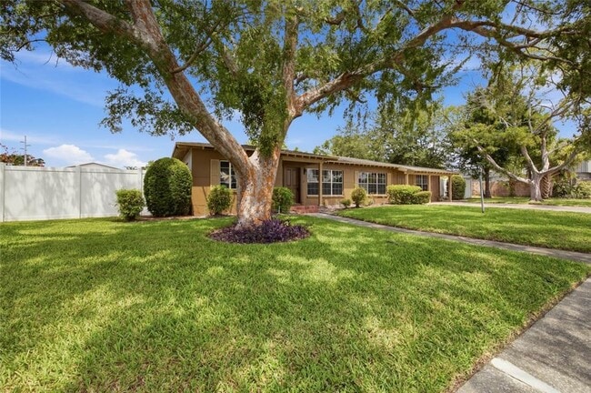 Photo - 808 N Mac Dill Ave