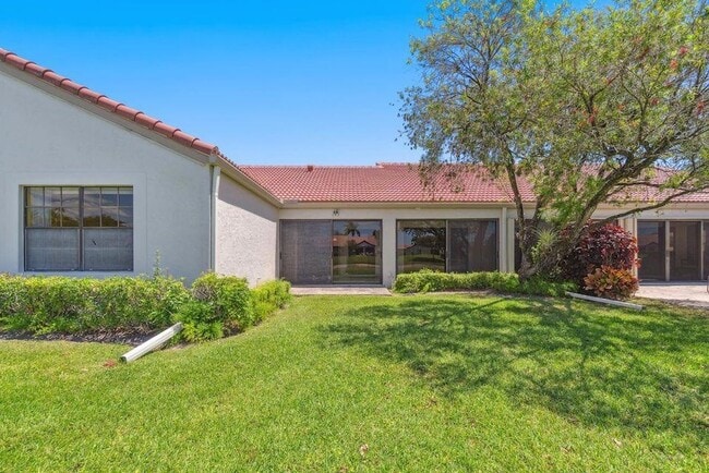 Photo - 5942 Parkwalk Cir W