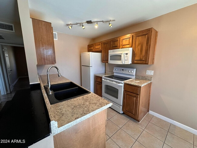 Photo - 14802 Yerba Buena Way Unit Apt D