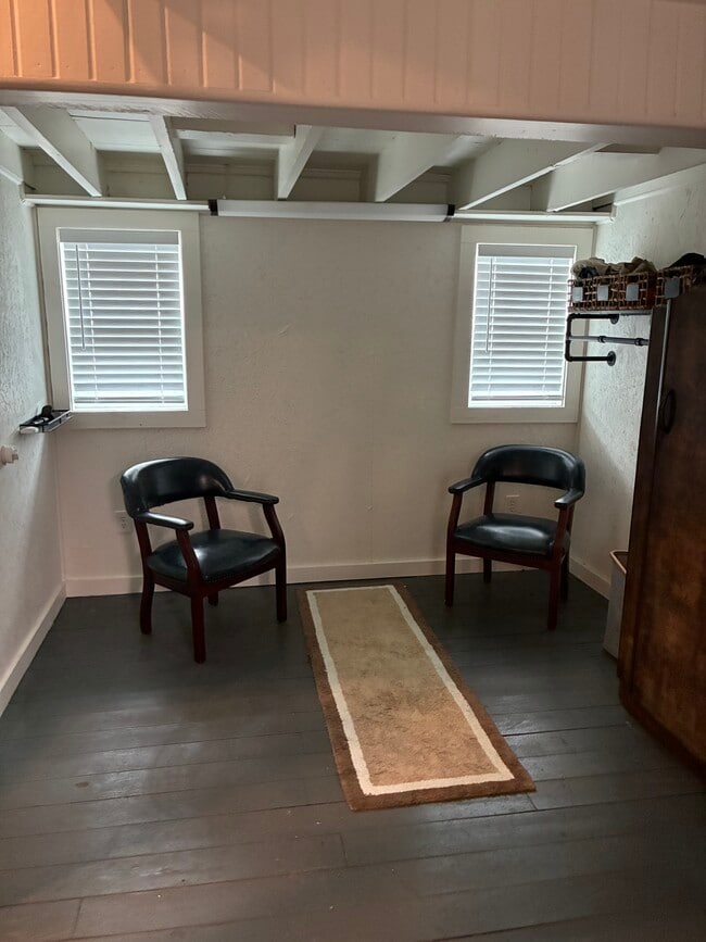 Photo - 112 E Scott St