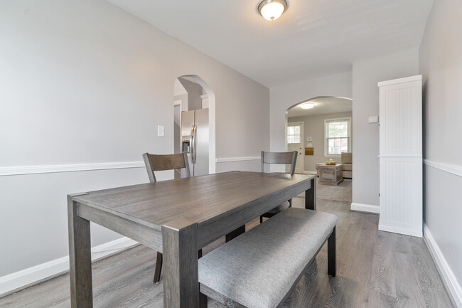 Formal Dining Room - 1067 Elm Rd Townhome