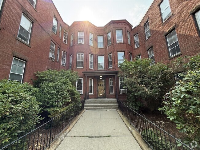 Building Photo - 9 Putnam St Unit 2L Rental