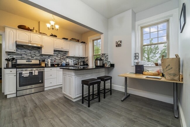 Photo - 481 Boylston St Unit 3