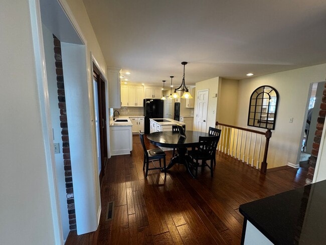 Photo - 3 bedroom,3.5bath.
