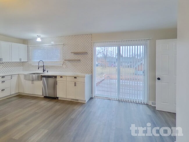 Photo - 15202 Highland Ave