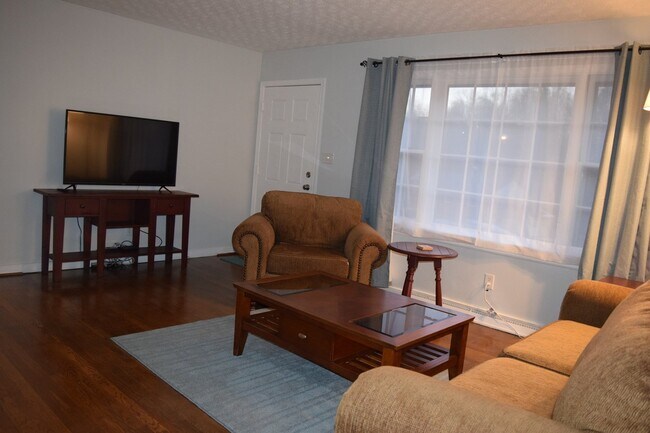 Living Room - 1108 Ardmore Dr