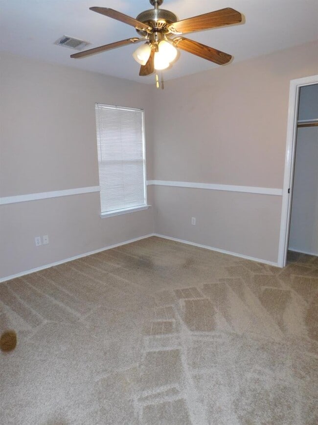 Photo - 715 Spring Brook Ln House