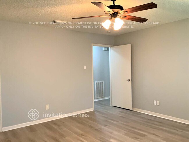 Photo - 2306 Cambridge Ct N