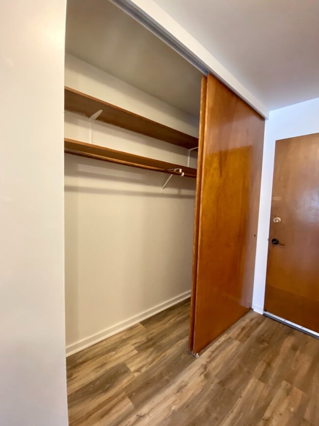 Escolier Apartments