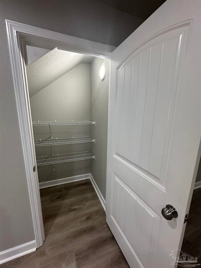 Photo - 9906 Holsberry Rd