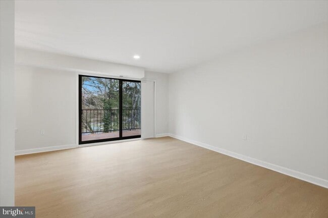 Photo - 125 Clubhouse Dr SW Unit 9