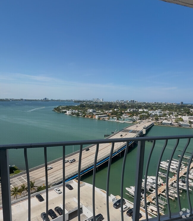 Building Photo - 7601 E Treasure Dr Unit 2115 Rental