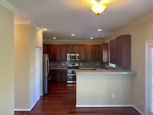 Photo - 105 Saltybrook Ln