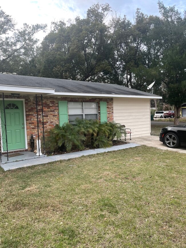 Photo - 157 N Rhodes St