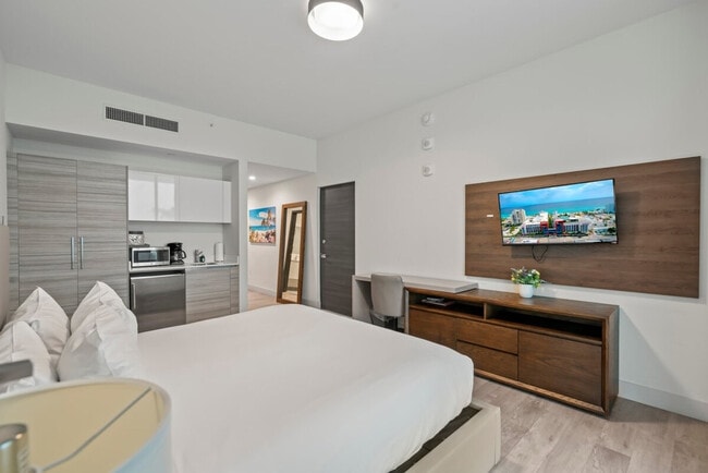 Building Photo - 312 Fillmore St Unit ID1047805P Rental