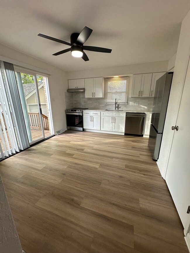 Photo - 9630 Erie St