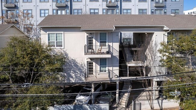 Photo - 1100 W 25th St Unit 101