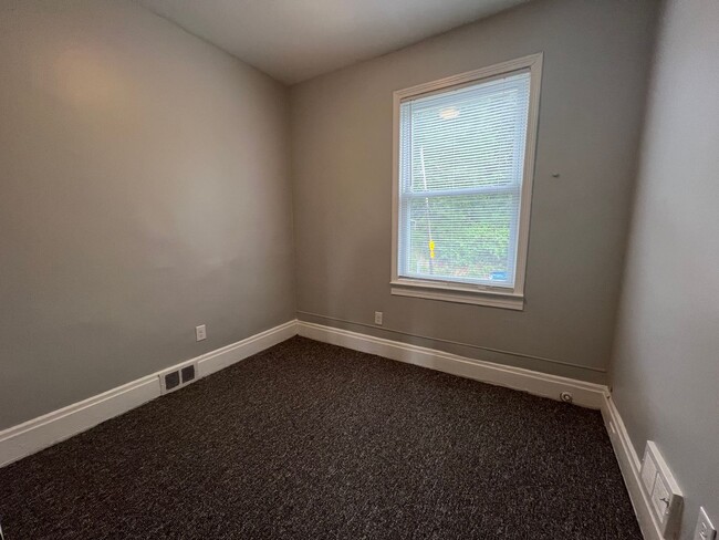 Photo - 1850 Morningside Ave Apartment Unit 1850 Morningside Ave. #2