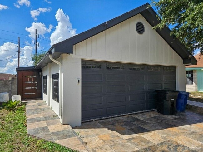Building Photo - 2828 Highland Ave Rental
