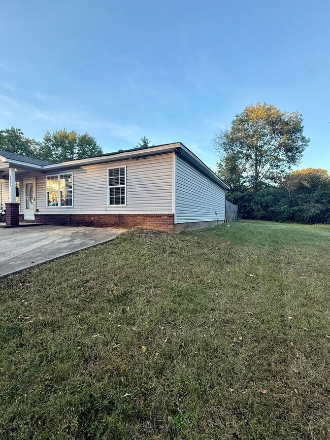 Photo - 8900-8904 Eskabar Unidad 8900