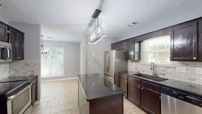 Photo - Lovely 3/2 in the Heart of Millbrook
