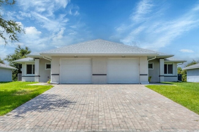 Building Photo - Duplex for rent Rental