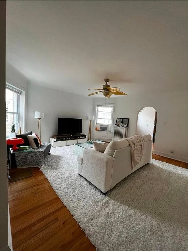 Building Photo - 6041 N Talman Ave Unit 3