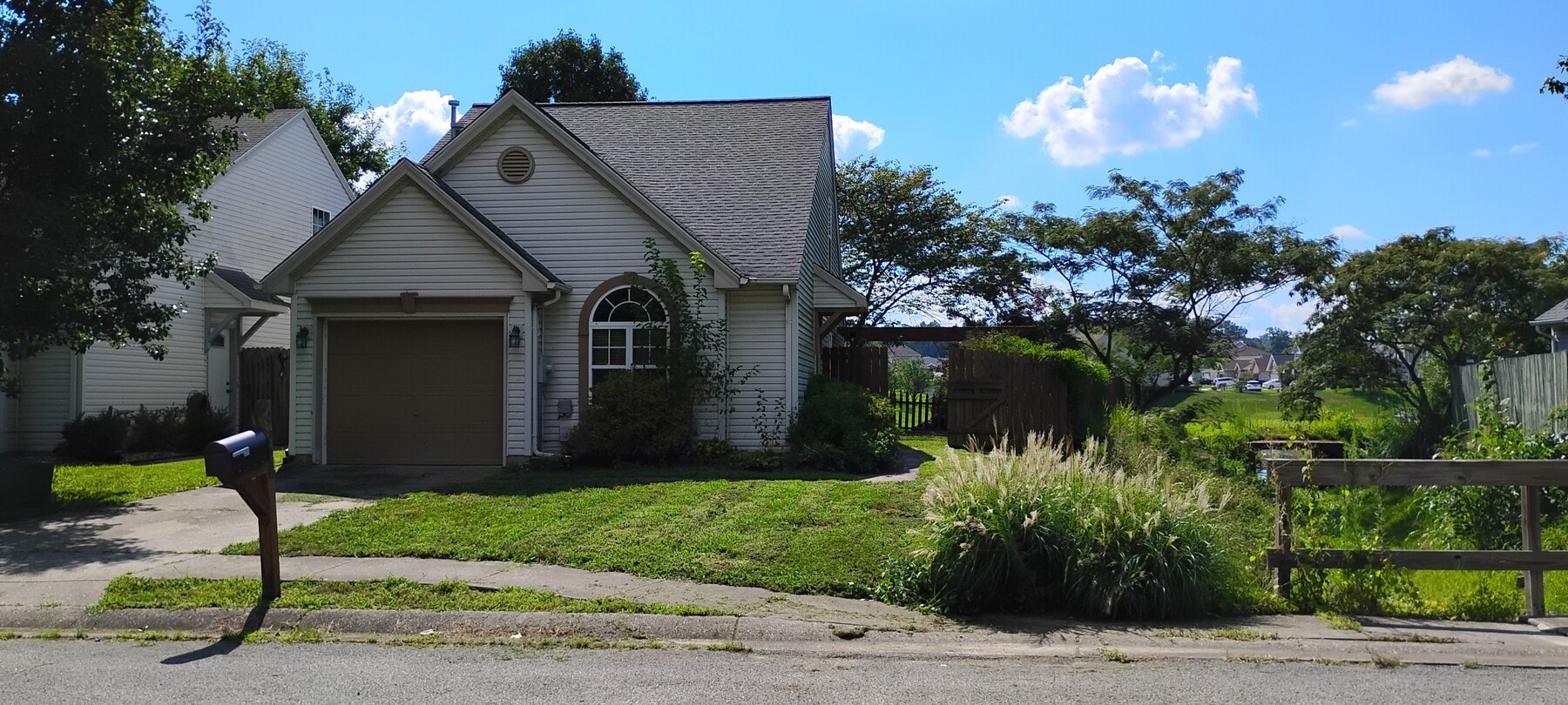 Photo - 9728 Cayes Dr