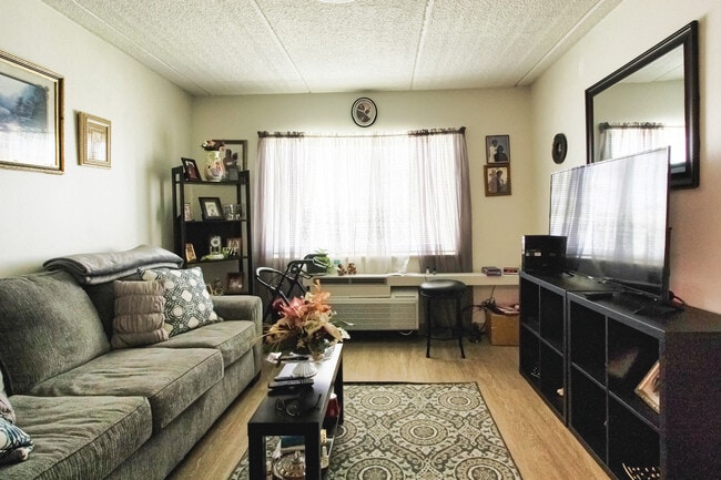 Photo - Campus Towers Apartments