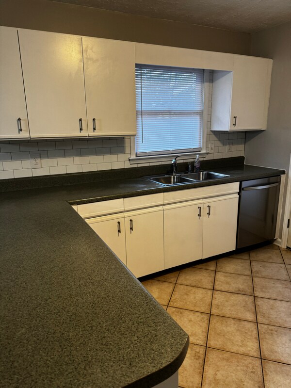 Photo - 366 Woodberry Cir